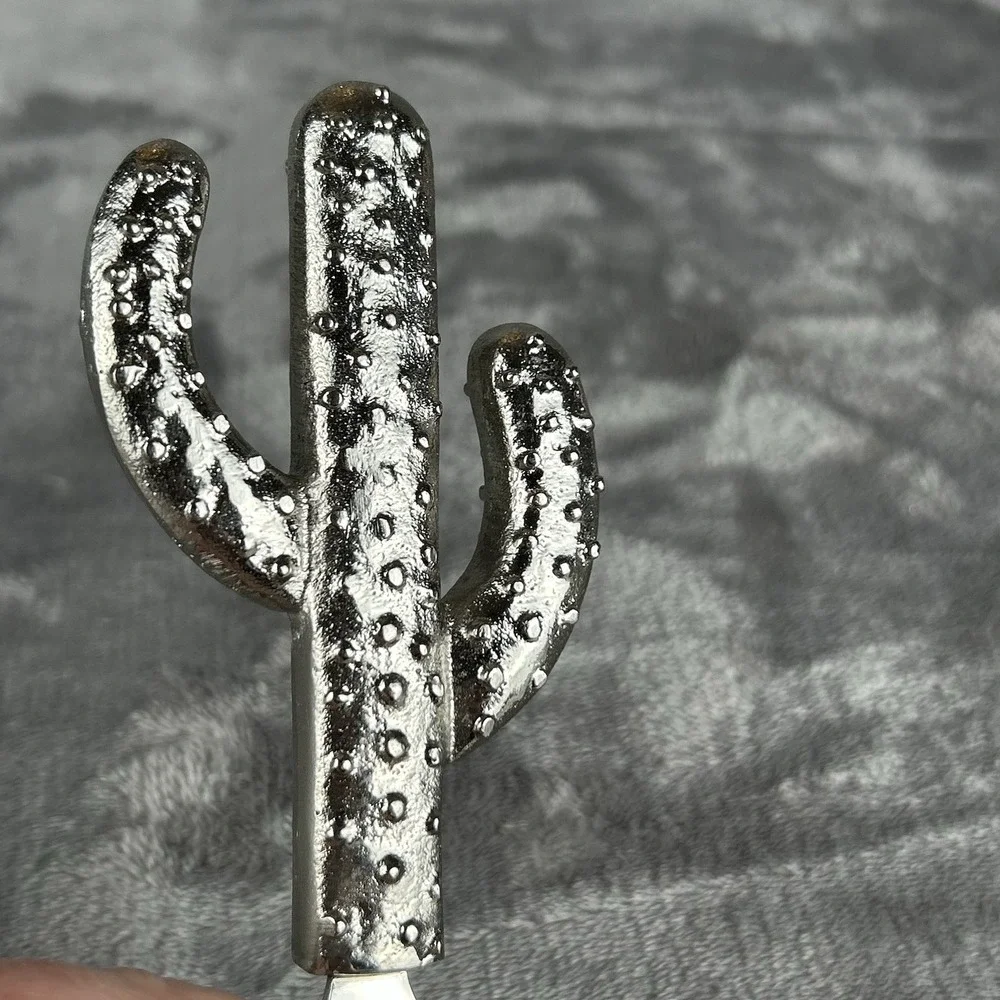 Shiny Silver Tone Bottle Opener Cactus Shaped‎ Bar Accessory Succulent